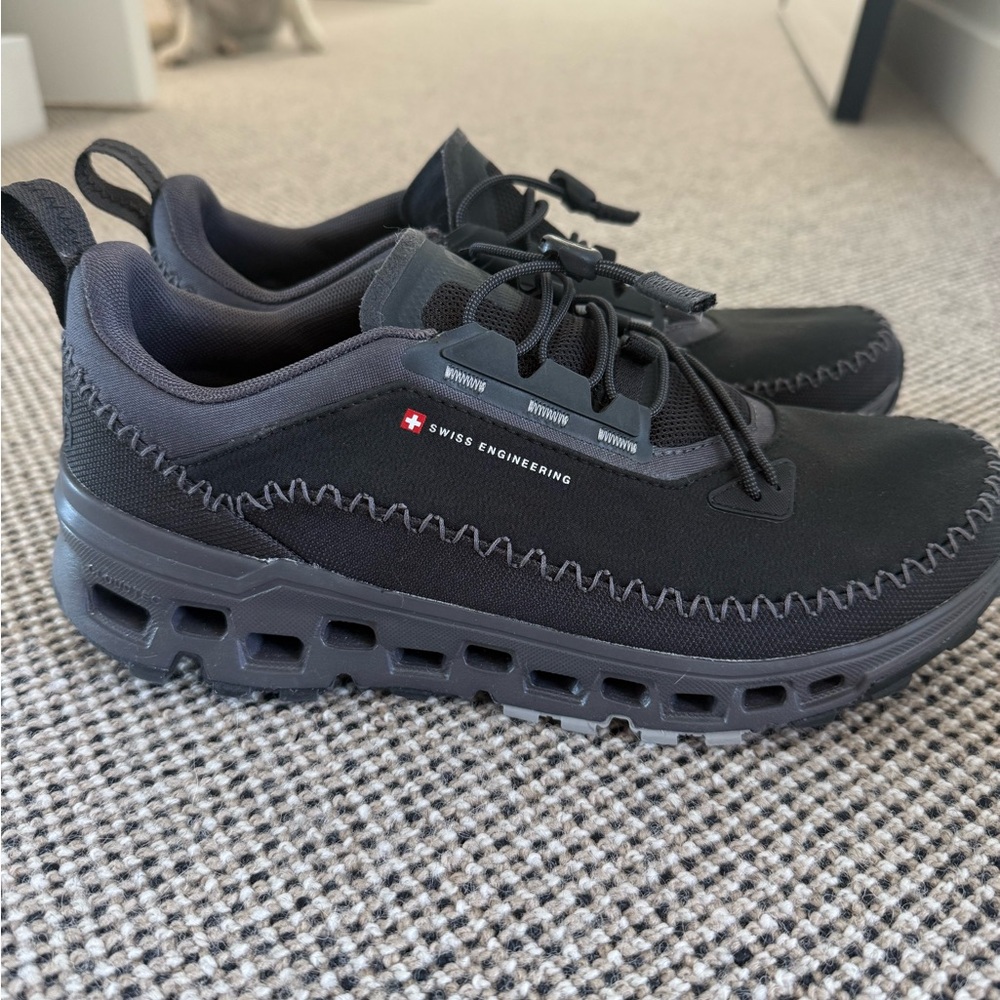 NEW Women's On Cloud 8